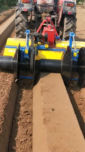 走进田间地头 探访现代农业机械实拍图景