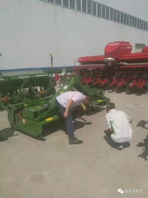 黑龙江农机合作社理事长莅临瑞丰盈农业参观访问 探讨农业机械设备新发展